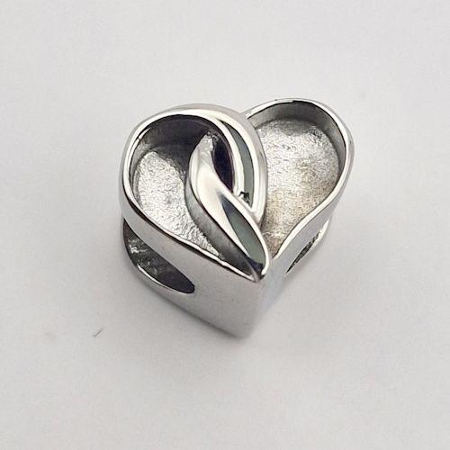 Stainless Steel Crossover Heart Bead