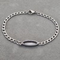 Oval curb bracelet
